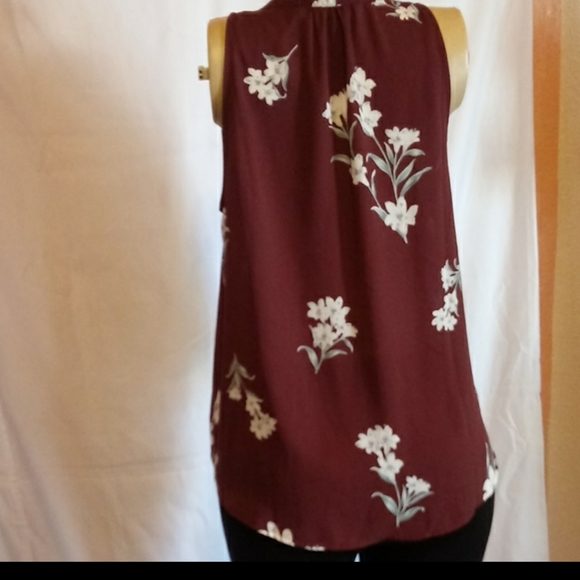 Gently-loved Sleeveless top - Picture 3 of 16